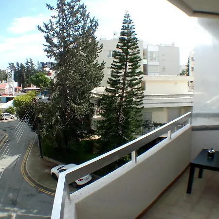 Διαμέρισμα Efrosini Spacious 2 Bed Near The Beach Λεμεσός