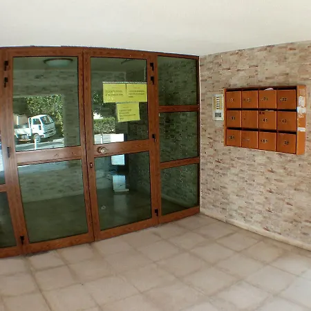 Διαμέρισμα Efrosini Spacious 2 Bed Near The Beach Λεμεσός